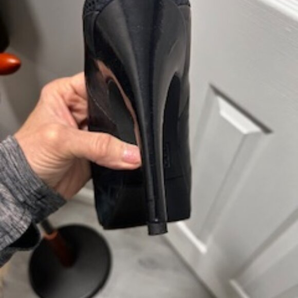 BCBG XS Party Dress Combo with High Heel Pump and Clutch - Picture 11 of 13